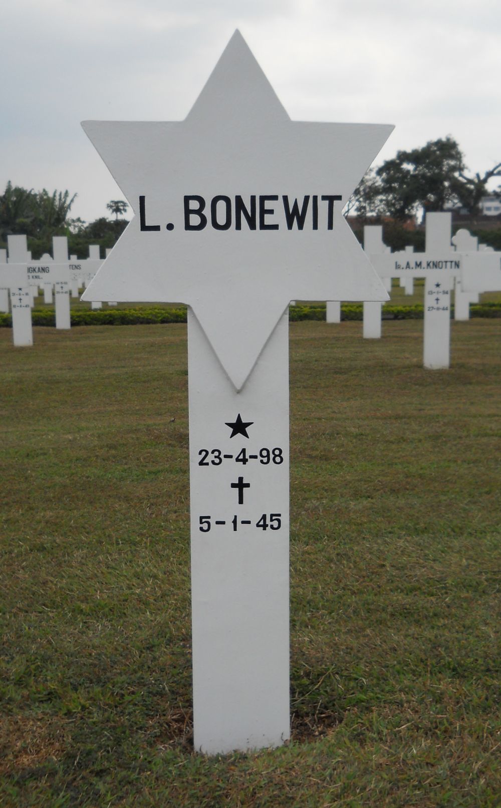 Afbeelding van graf of monument van Louis Bonewit