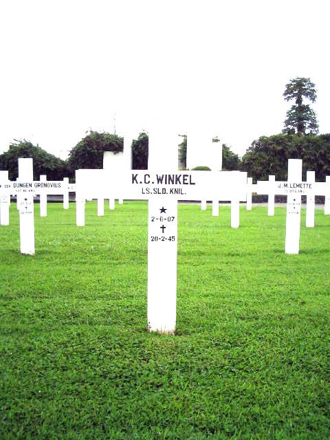 Afbeelding van graf of monument van Kars Carl Winkel