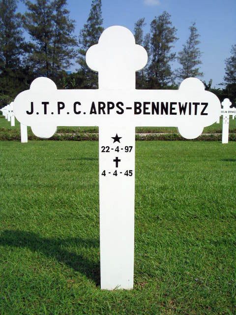 Afbeelding van graf of monument van Julia Theodora Petronella Cornelia Arps-Bennewitz