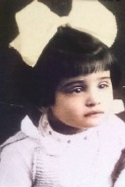 Portret van Louise Sophie Khan