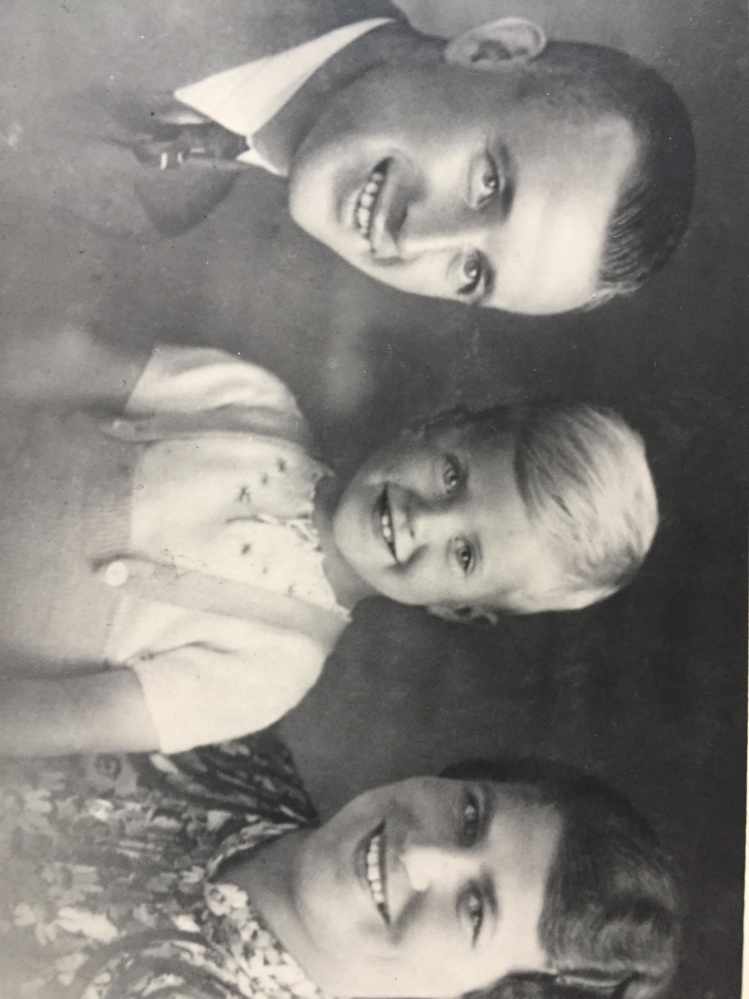 Fam. L . Brandenburg - Trumpie met zoontje Wimmie