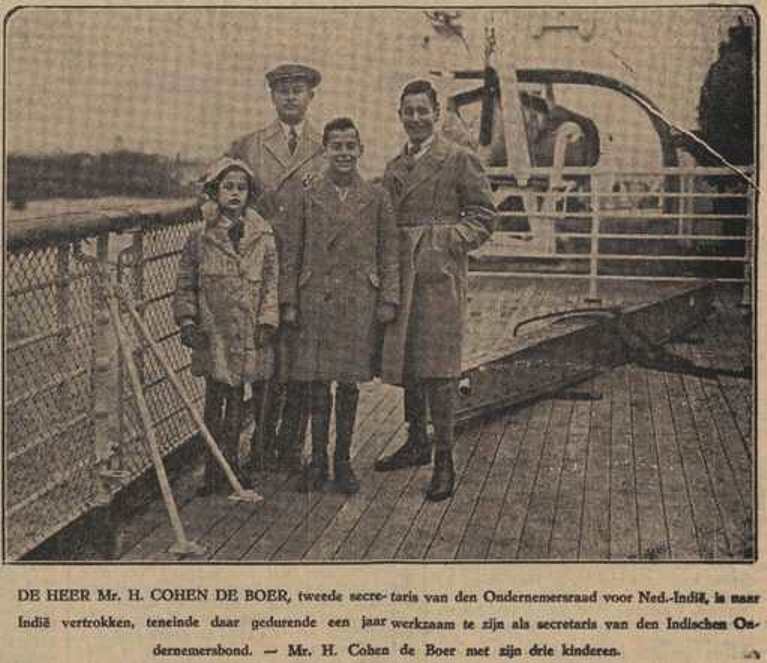 Mr. H. Cohen de Boer met zijn drie kinderen