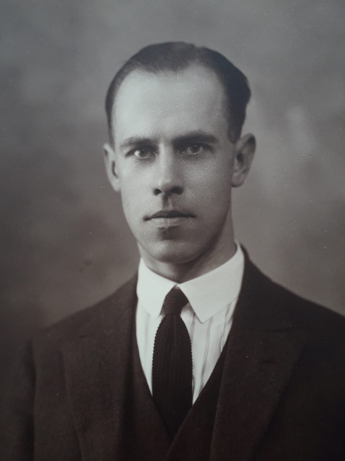 August Peters, Reserve-Kapitein bij de Intendance,